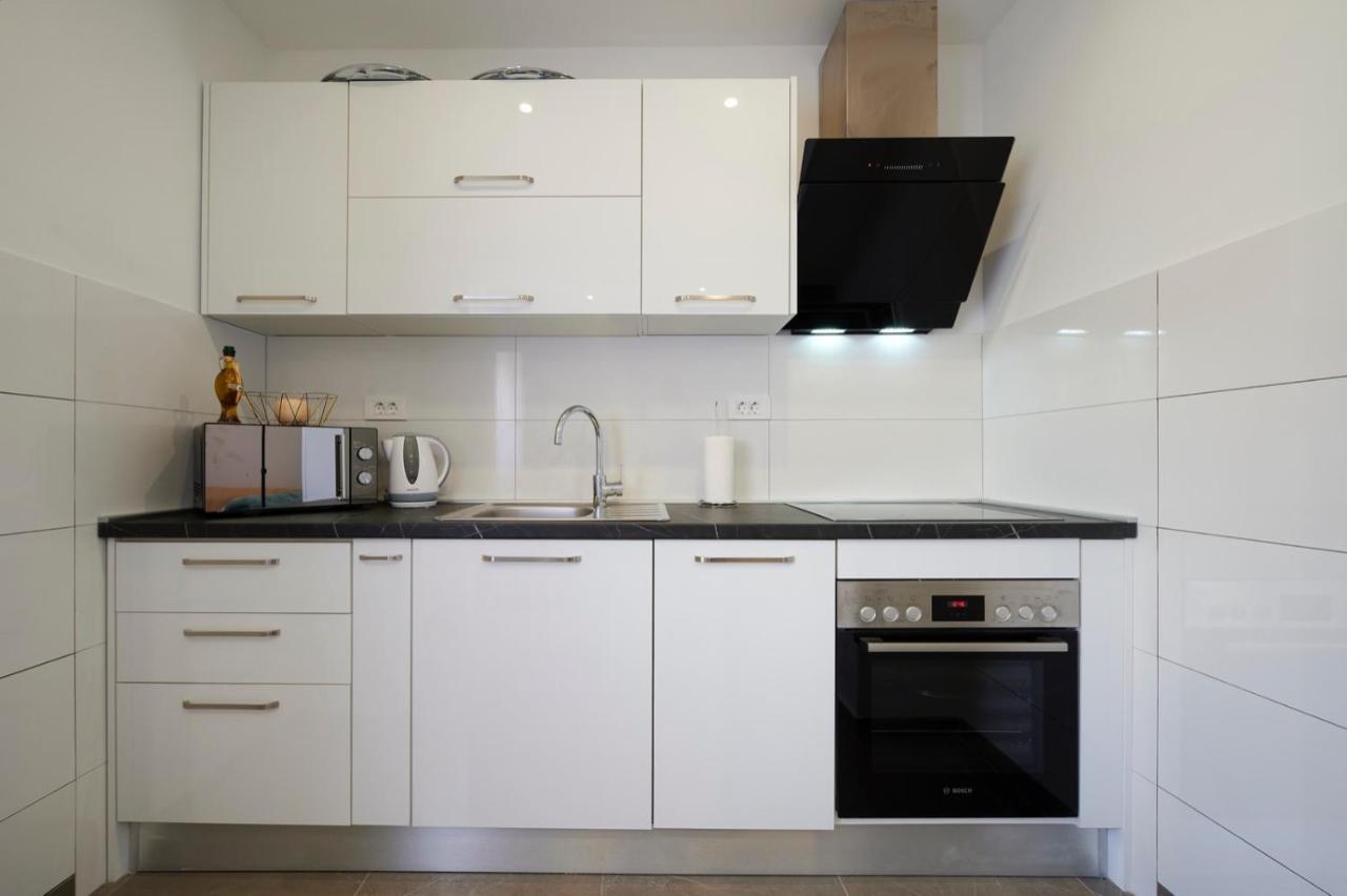 Apartments Marija โตรกีร์ ภายนอก รูปภาพ