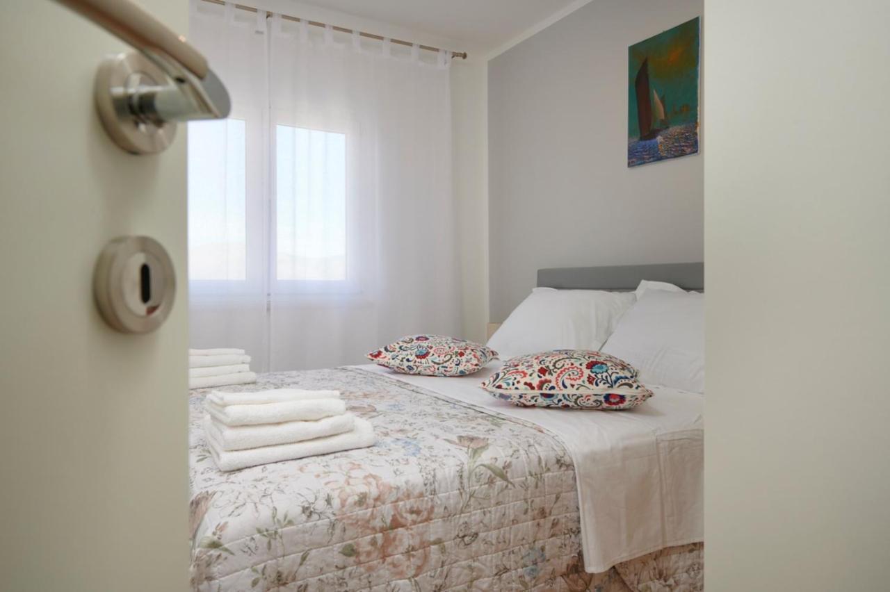 Apartments Marija โตรกีร์ ภายนอก รูปภาพ