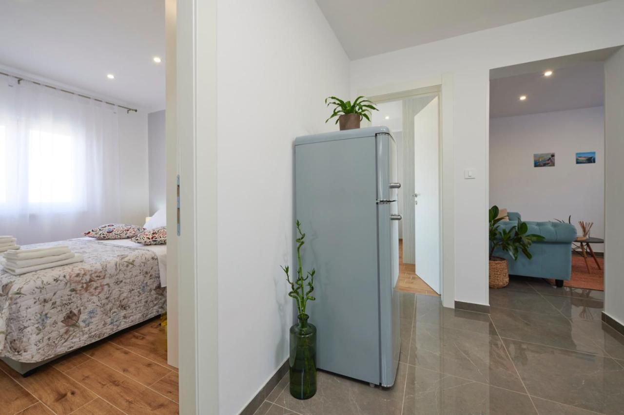 Apartments Marija โตรกีร์ ภายนอก รูปภาพ