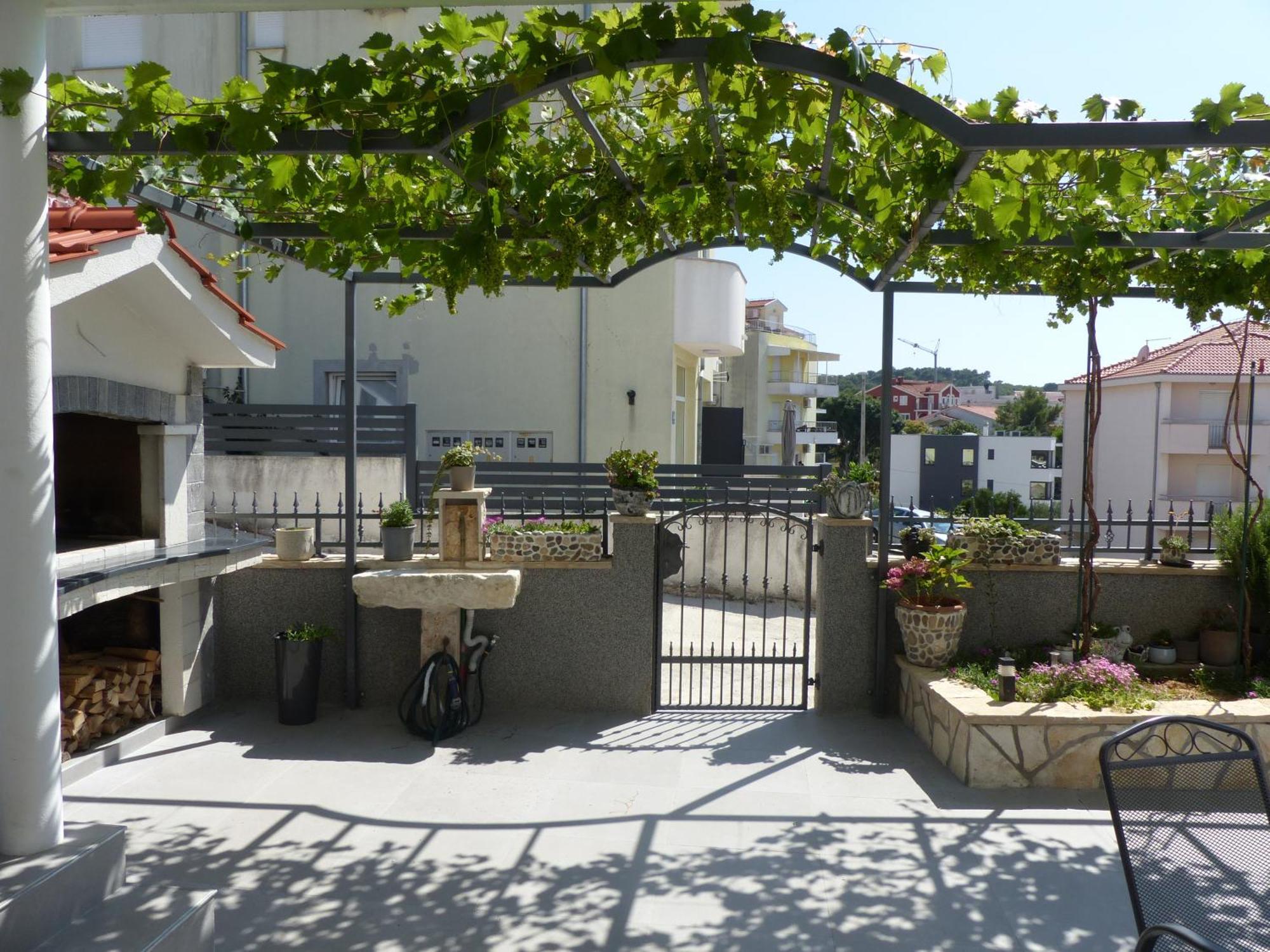 Apartments Marija โตรกีร์ ภายนอก รูปภาพ